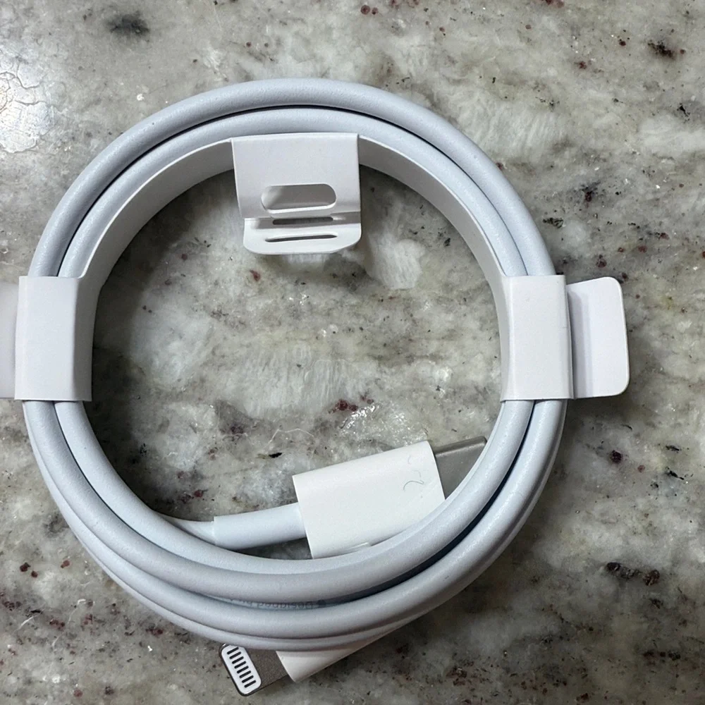Apple USB-C to Lightning Cable in White